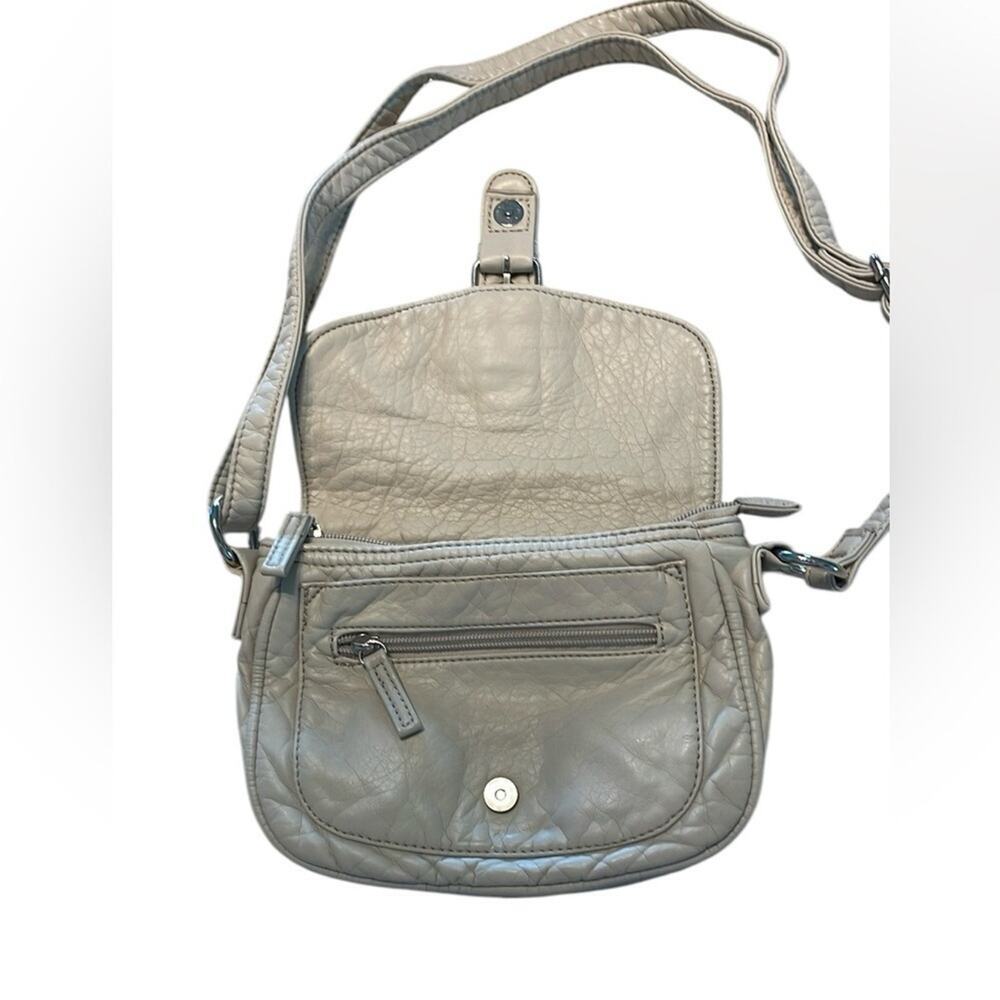 ✨ Genuine Leather Crossbody Bag NWOT Bone Off-White Flap Style Travel 🕊️ - Picture 3 of 8
